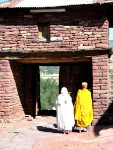 Yeha, ©Lou Andreoli